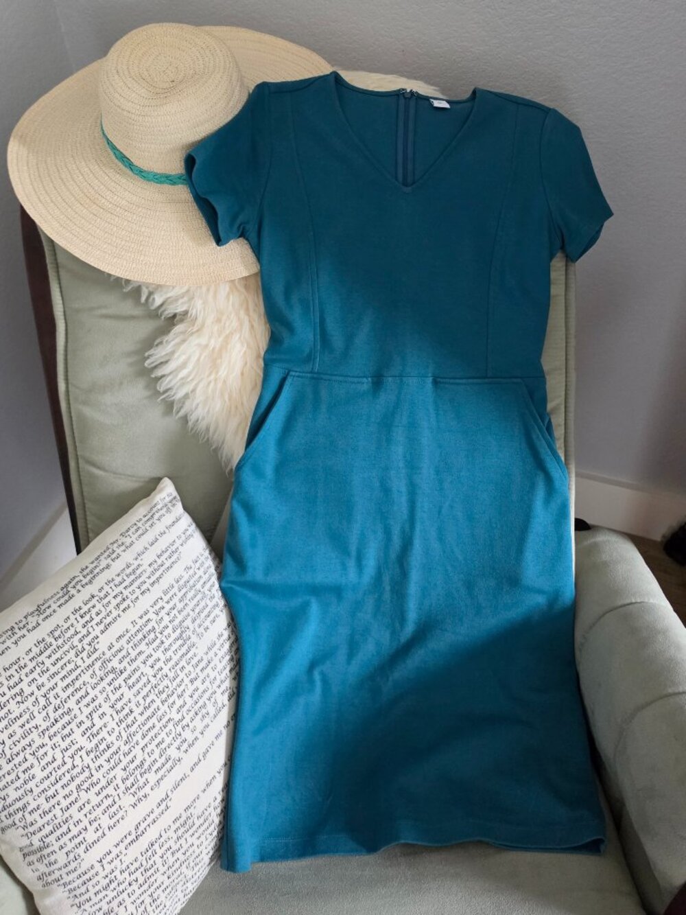 Old Navy XS teal sheath dress with pockets